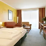 Eden - Aktiv- & Wohlfuehlhotel In Tirol Auf 1200m Hoehe
