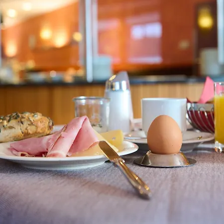 Eden - Aktiv- & Wohlfuehlhotel In Tirol Auf 1200m Hoehe Otel 4*