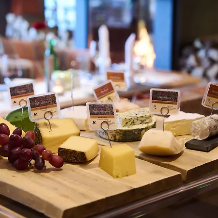 Отель Eden - Aktiv- & Wohlfuehlhotel In Tirol Auf 1200m Hoehe 4*