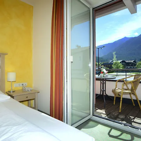 Eden - Aktiv- & Wohlfuehlhotel In Tirol Auf 1200m Hoehe 4*