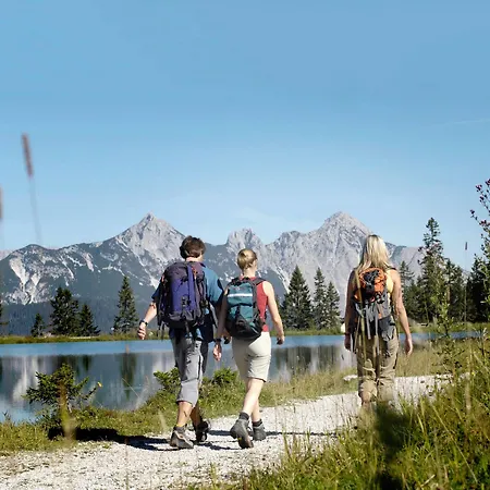 Eden - Aktiv- & Wohlfuehlhotel In Tirol Auf 1200m Hoehe 4*