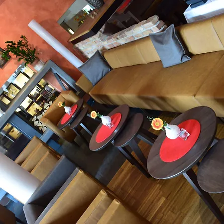 Eden - Aktiv- & Wohlfuehlhotel In Tirol Auf 1200m Hoehe 4*